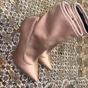 Top shop cream/light pink sock booties